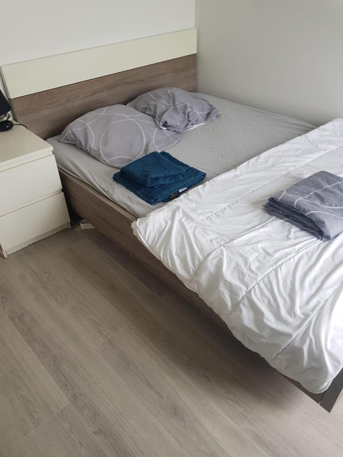 Chambre Neuve Dans Un Logement Partage A 10 Minute Du Circuit 24H Allonnes  Екстериор снимка